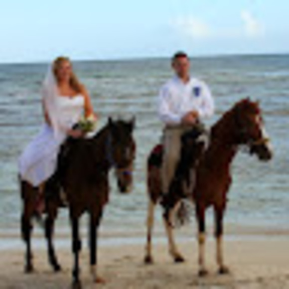 Meet your Posher, Tanya - Picture 1 of 1